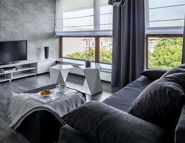 Salon z ciemną podłogą - aranżacje i pomysły Salon z ciemną podłogą - aranżacje i pomysły